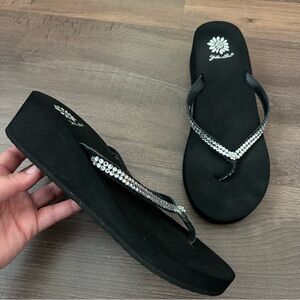 Yellow Box Custard Black Wedge Flip Flops - Embellished Rhinestone Straps Sz 7.5